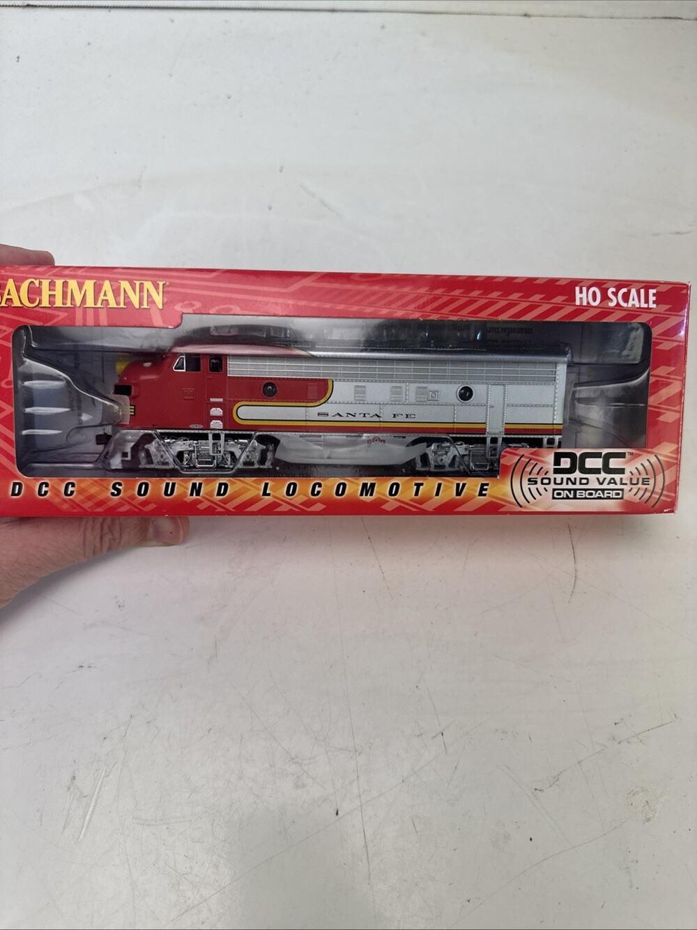 Bachmann HO Scale Santa Fe F7A Diesel Locomotive DCC/Sound #64301